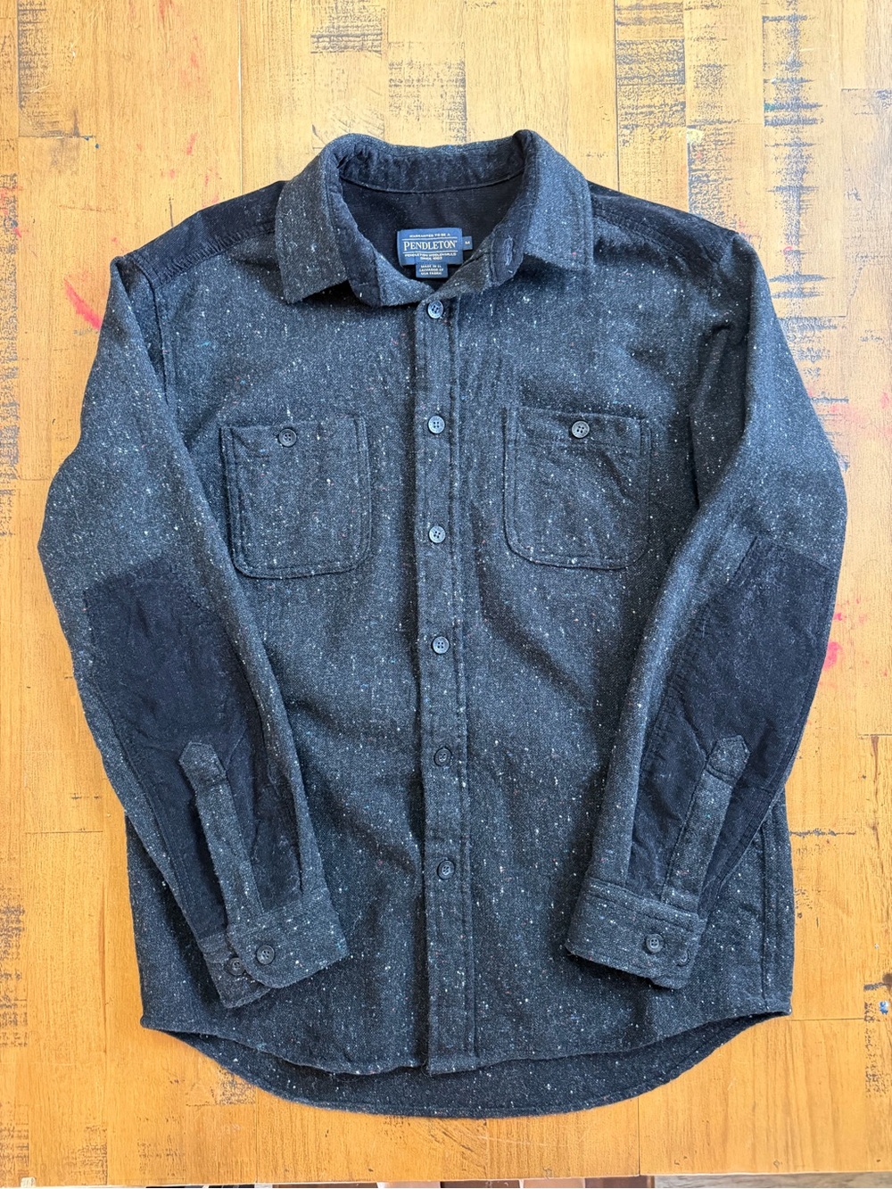 Men’s Pendleton Charcoal Speckle Long-Sleeve Button-Down Shirt
